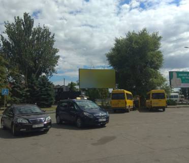 Билборд B в Кривом Роге вул. Башкірська, привокзальна площа. ЗД Кривий ріг Головний. Кінечна зупинка міського транспорту. Стоянка. фото 1