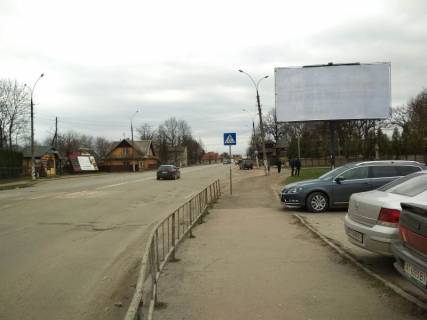 Билборд A в Коломые вул. Карпатська (біля буд. №2) / кільце, маг "Панна Ванна", напрям на Франківськ фото 1