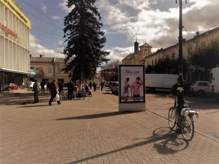 Ситилайт B в Коломые пл. Тараса Шевченка (біля Універмагу Коломия) фото 1