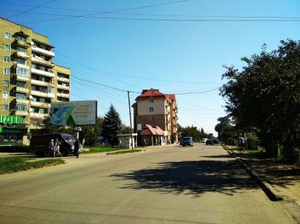 Білборд, Бігборд (Борд)  A у Коломиї вул. І.  Мазепи, біля "АТБ", стоянка Фото 1
