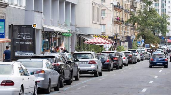 Ситилайт A в Киеве, Сітілайт 1.2х1.8  Шота Руставелі вул. 24 фото 1