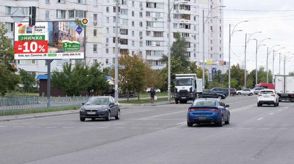 Билборд B в Киеве, Щит 3x6  Радунська вул.,7 фото 1