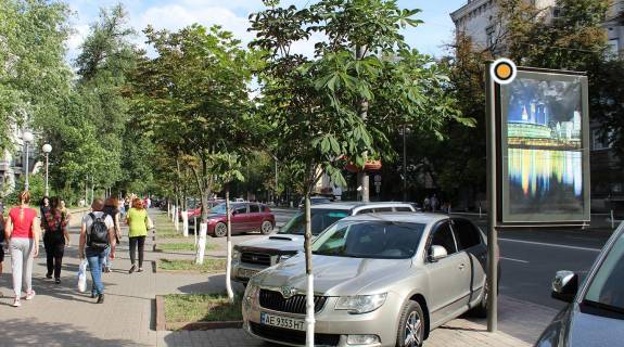 Ситилайт B в Киеве, Сітілайт 1.2х1.8  Івана Мазепи вул. 5/3 Магазин Сувенірів фото 1