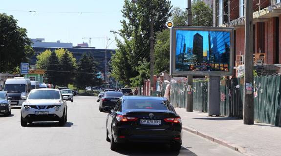 Билборд A в Киеве, Беклайт 2.3х3.14  вул. Джона Маккейна (Івана Кудрі) . 3 фото 1