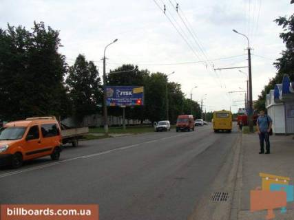 Билборд B в Луцке, Щит 3x6  Захисників України (колишня Гордіюк) вул, 11, в центр фото 1