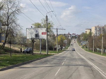 Билборд B в Черновцах, Щит 3x6  Героїв Майдану (Червоноармійська) вул., в напрямку до Сергія Скальда (Комарова) вул. фото 1