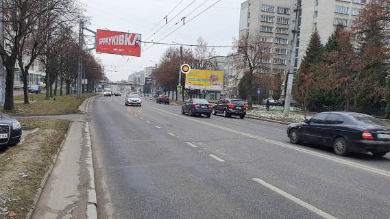 Билборд A в Львове, в  Володимира Великого вул., 18-20 фото 1