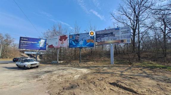 Билборд A в Черкассах, Щит 3x6  Одеська вул / Сумгаїтська вул, з боку ЗТА, в центр фото 1