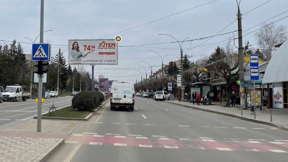 Билборд A в Черновцах, в  Незалежності пр, 129, от вул Героїв Майдану (Червоноармійська) фото 1