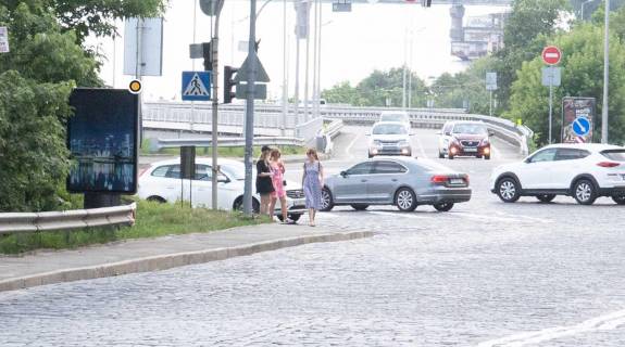 Білборд, Бігборд (Борд)  B у Києві, борд  Дніпровський узвіз 17 Фото 1