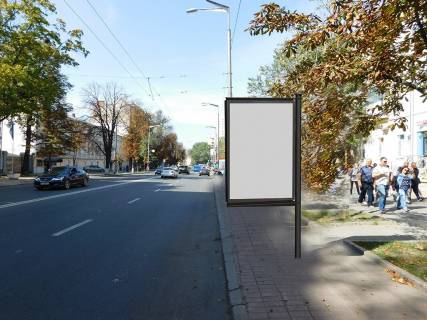 Ситилайт A в Киеве, Сітілайт 1.2х1.8  Івана Мазепи вул. 5/3 фото 1