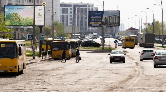 Билборд B в Киеве, Щит 3x6  Милославська вул./Радунська вул. фото 1