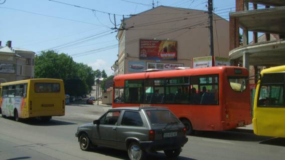 Billboard A in Chernivtsi, Щит 3x6  Geroiv Majdanu st. (Cervonoarmijs'ka) / Kosmodem'ans'koi Z st., z centra Photo 1