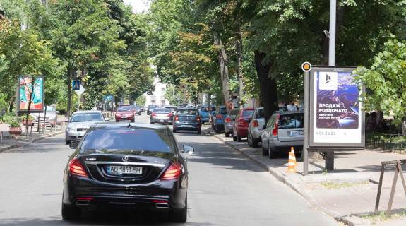 Ситилайт A в Киеве, Сітілайт 1.2х1.8  Шовковична вул. 13/2 фото 1