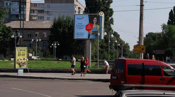 Билборд A в Черкассах, Беклайт 2.5х3.5  Добровольського вул.,15 (біля Сільпо) фото 1