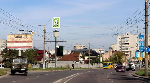 Билборд B в Львове, Щит 3x6  Сяйво вул / Рудненська вул, з центру фото 1