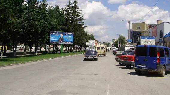 Билборд A в Каменец-Подольском Грушевского пр / Кн Корятовичей ул, разделитель,  на Хмельницкий !!! Увага, розмір 3020х6010 !!! фото 1