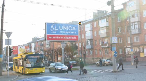 Prismatron, Prism A in Chernivtsi, 3х6  Glavnaa st. / Nezaleznosti pr, k st. Geroiv Majdanu - 235720 Photo 1