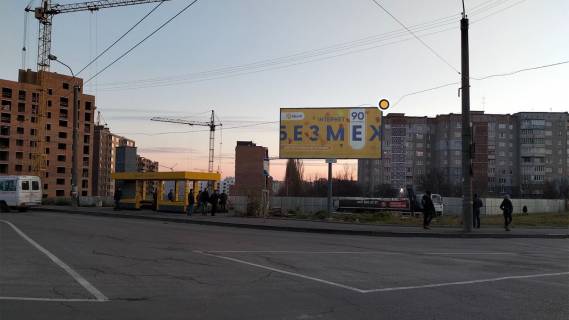 Billboard A in Rivne, Щит 3x6  Soborna st., Mlinivs'ka st., v`izd z boku Luc'ka, v`izd v misto Photo 1