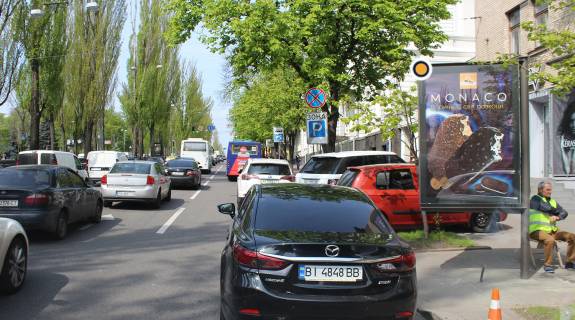 Ситилайт A в Киеве, Сітілайт 1.2х1.8  Тараса Шевченка бул. 10 фото 1