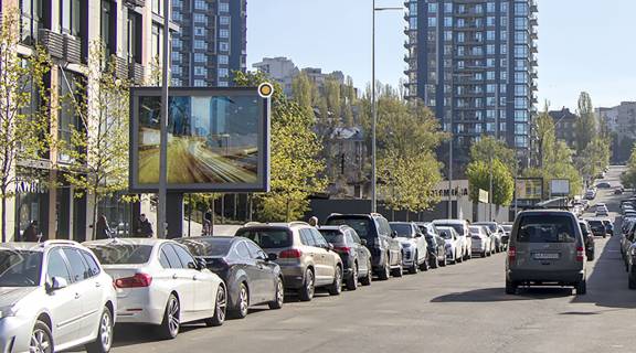 Бэклайт B в Киеве, Беклайт 2.3х3.14  вул. Джона Маккейна (Івана Кудрі) . 3 фото 1