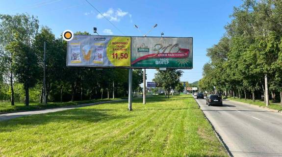 Билборд A в Черновцах, Щит 3x6  Калинівська вул, від ринку, лівий фото 1
