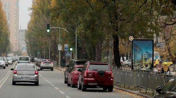 Сiтiлайт A у Києві, Сітілайт 1.2х1.8  Русанівська набережна, 10 Фото 1