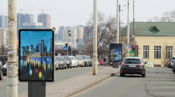 Ситилайт A в Киеве, Сітілайт 1.2х1.8  Вокзальна вул., роздільник, в напрямку від залізничного вокзалу фото 1