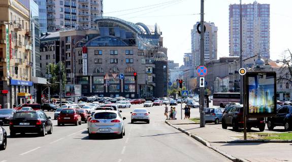 Ситилайт A в Киеве, Сітілайт 1.2х1.8  Дмитрівська вул. фото 1