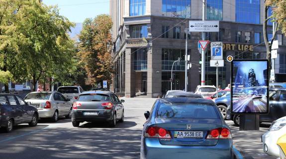 Ситилайт A в Киеве, Сітілайт 1.2х1.8  Лейпцизька вул. фото 1