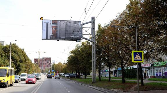 Билборд A в Львове, 3x6  Великого В вул, 51, до вул.Стрийської фото 1