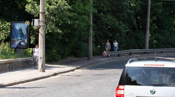 Сiтiлайт B у Києві, Сітілайт 1.2х1.8  Подільський узвіз Фото 1