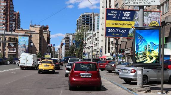 Сiтiлайт A у Києві, Сітілайт 1.2х1.8  Дмитрівська вул. 2 Фото 1