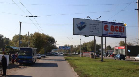 Билборд A в Черновцах, Щит 3x6  Калинівська вул, зуп трол 5, до ринку, правий фото 1