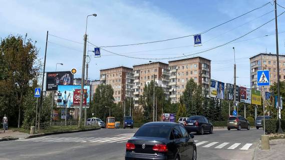 Білборд, Бігборд (Борд)  B у Тернополі, Щит 3x6  Коновальця вул / Злуки вул, з Коновальця, правий, в центр Фото 1