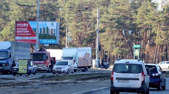 Билборд B в Киеве, Щит 3x6  Навої А. вул. / Миропільська вул., р-н "Юність", від ринку фото 1