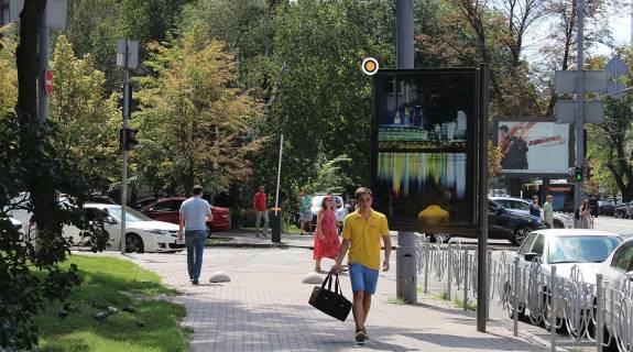 Сiтiлайт B у Києві, Сітілайт 1.2х1.8  Князів Острозьких вул. (Московська). 32/2 Фото 1