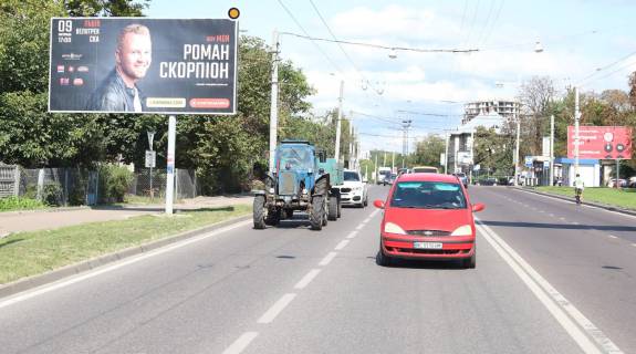 Билборд B в Львове, 3x6  Кульпарківська вул., 136 фото 1