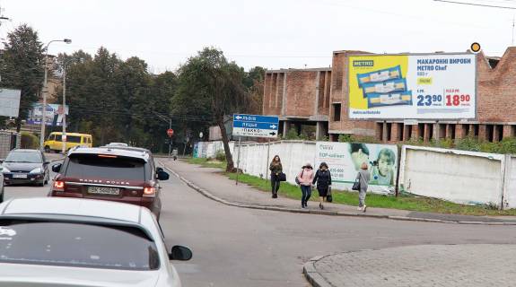 Билборд A в Ровно, Щит 3x6  вул. Олега Дудєя (Чернишова) / Коперника вул, з центру фото 1