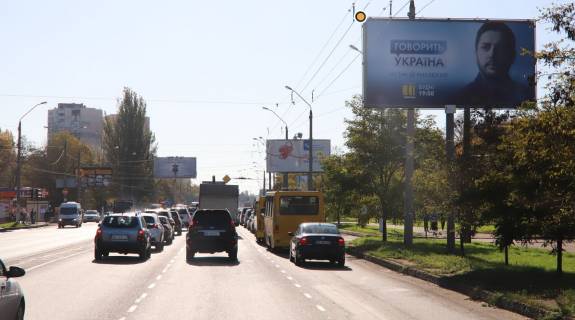 Білборд, Бігборд (Борд)  A у Одесі, Щит 3x6  Небесної Сотні просп. (Маршала Жукова просп.). 4-б, біля АЗС Фото 1