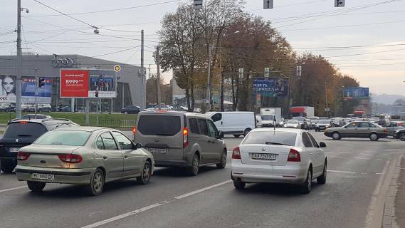 Билборд A в Львове, в  Липинського вул / Промислова вул, в центр фото 1