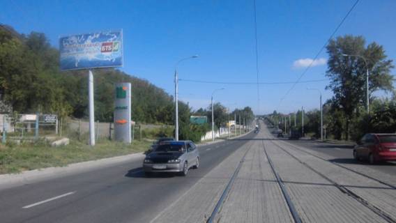 Билборд B в Донецке Молодых Шахтеров ул. - автостоянка фото 1