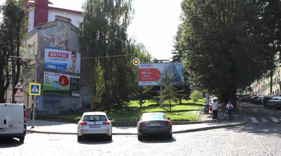 Billboard A in Lviv, Щит 3x6  Zelena st. (skver) Photo 1