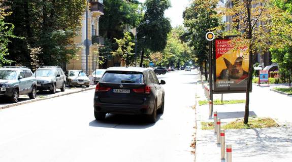 Ситилайт A в Киеве, Сітілайт 1.2х1.8  Шовковична вул. 8/20 фото 1