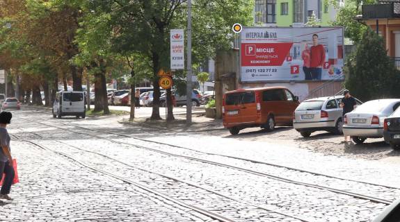 Билборд A в Львове, Щит 3x6  Шевченка вул, 33 / Бортнянського вул, в центр фото 1