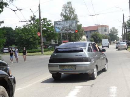 Билборд B в Черновцах, Щит 3x6  Січових Стрільців вул, кінцева 4 тролейбуса, виїзд з міста фото 1