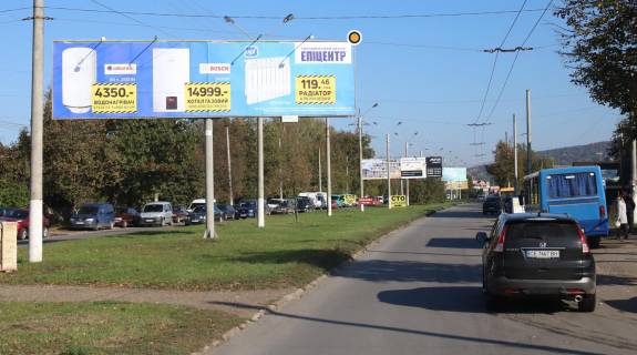 Билборд A в Черновцах, Щит 3x6  Калинівська вул, зуп трол 5, від ринку, правий фото 1