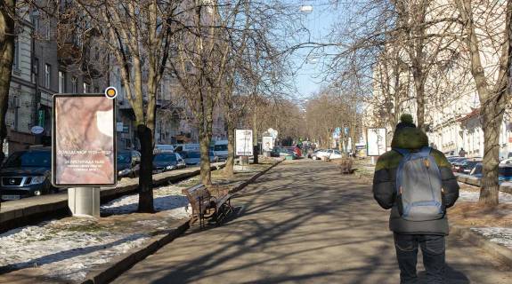 Ситилайт B в Киеве, Сітілайт 1.2х1.8  Антоновича вул. (Горького). роздільник фото 1