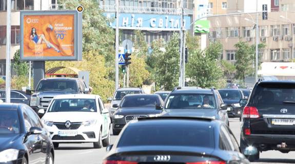 Билборд B в Киеве, Беклайт 2.3х3.14  Дніпровська набережна фото 1