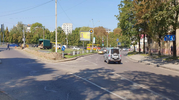 Скроллер A в Львове Сахарова вул / Княгині Ольги вул, в центр - 669517 фото 1